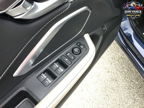 Used 2025 Acura RDX SH-AWD image 11