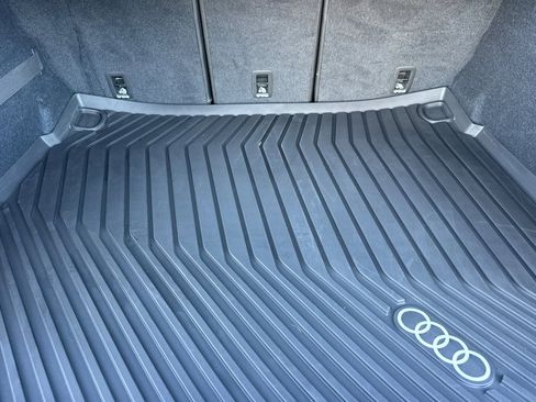 Used 2025 Audi Q5 Premium Plus w/ Premium Plus image 17