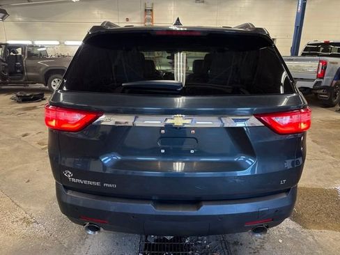 Used 2020 Chevrolet Traverse LT w/ Driver Confidence II Package AWD/4WD image 5