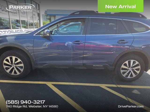 Used 2021 Subaru Outback Premium AWD/4WD image 1