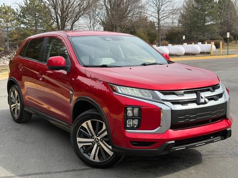 Used 2021 Mitsubishi Outlander Sport ES image 1