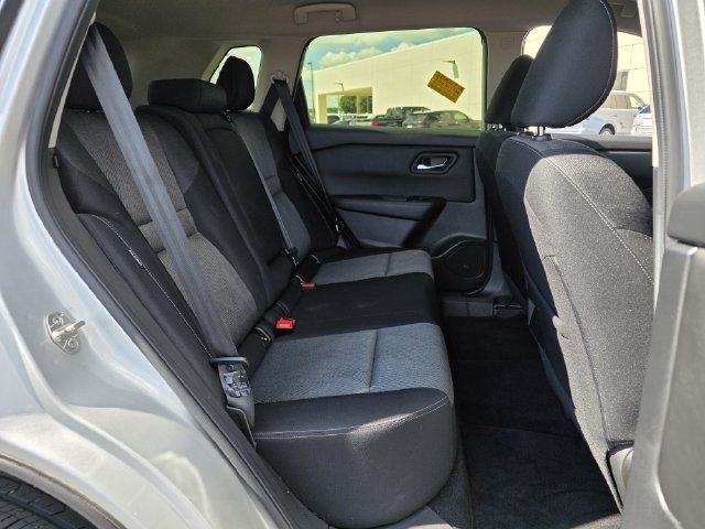 Used 2024 Nissan Rogue SV FWD image 27