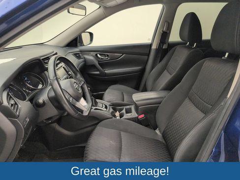 Used 2018 Nissan Rogue SV FWD image 4