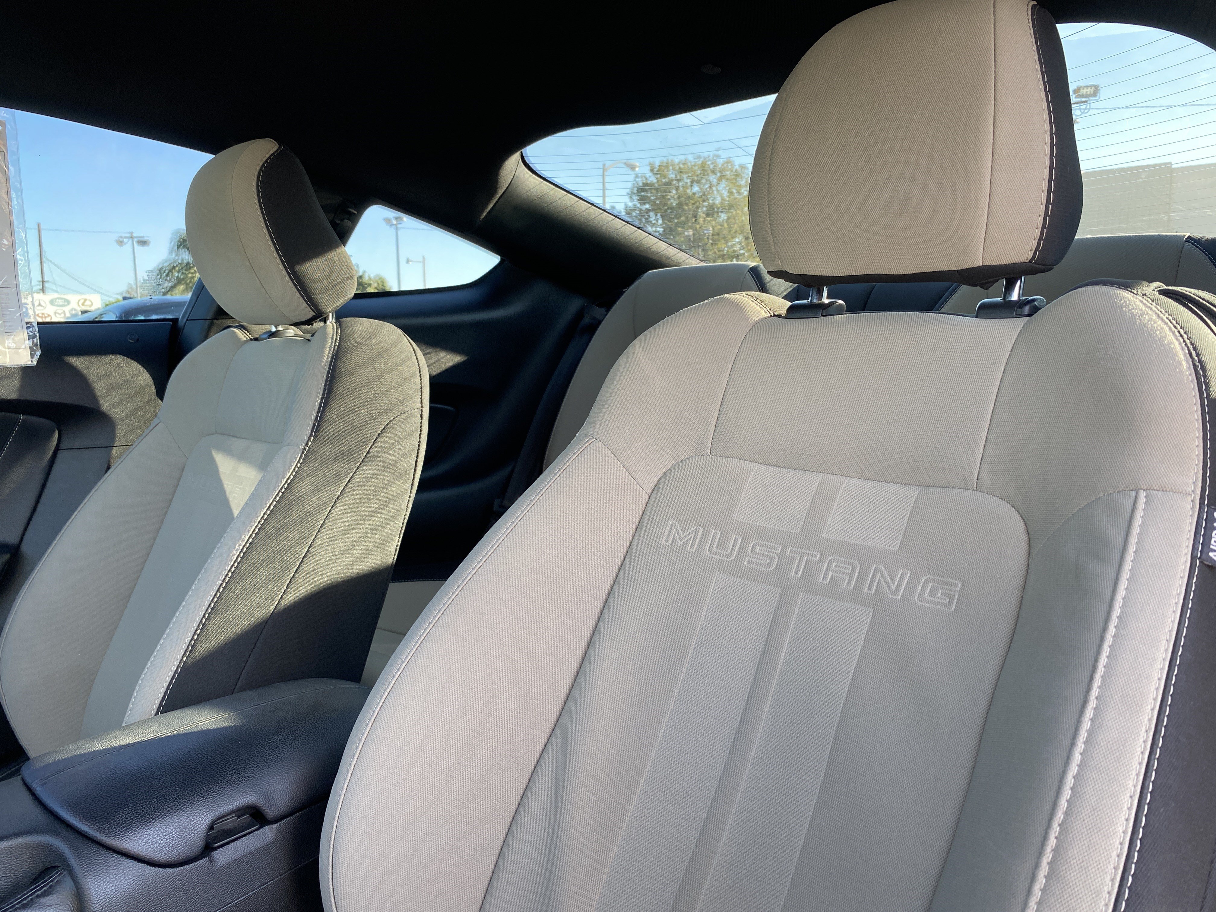 Used 2018 Ford Mustang Coupe RWD image 15