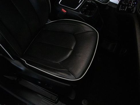 Used 2019 Chrysler Pacifica Limited w/ Advanced Safetytec Group image 16