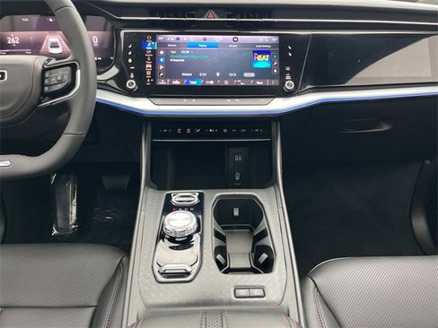 Used 2025 Jeep Wagoneer S Launch Edition image 5