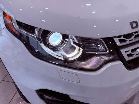 Used 2016 Land Rover Discovery Sport HSE image 17