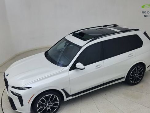 Used 2023 BMW X7 xDrive40i w/ Executive Package AWD/4WD image 88