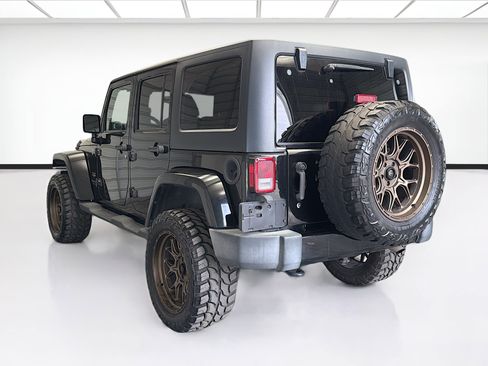 Used 2016 Jeep Wrangler Unlimited Sahara image 6
