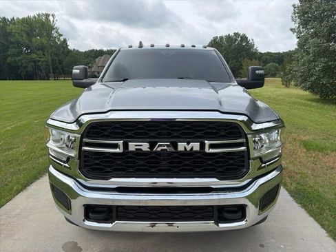 Used 2024 RAM 2500 Tradesman w/ Chrome Appearance Group AWD/4WD image 3