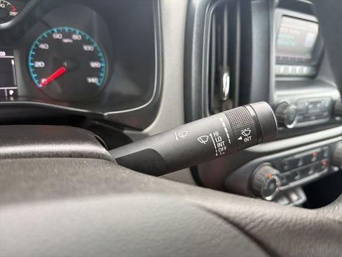 Used 2017 Chevrolet Colorado W/T image 35