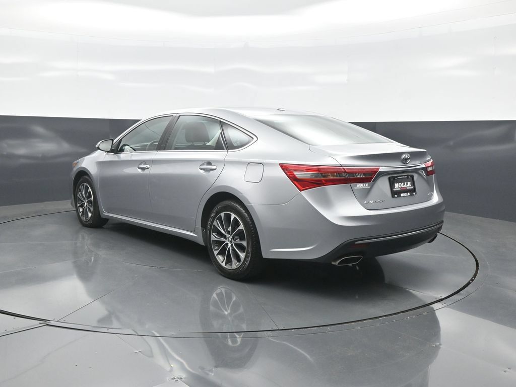 Used 2016 Toyota Avalon XLE FWD image 5