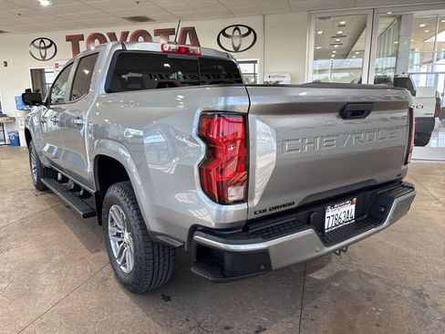 Used 2024 Chevrolet Colorado LT w/ LT Convenience Package RWD image 8