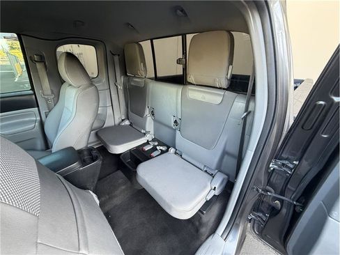 Used 2015 Toyota Tacoma PreRunner w/ TRD Sport Package RWD image 16