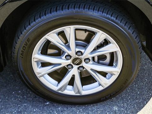 Used 2023 Audi Q3 2.0T Premium image 12