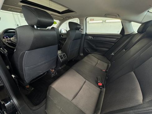 Used 2019 Honda Accord EX image 23