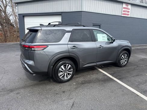 New 2026 Nissan Pathfinder SL FWD image 6