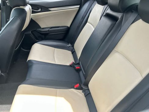 Used 2017 Honda Civic Sport Touring image 5