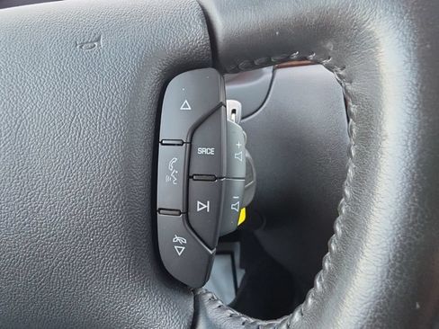 Used 2011 Chevrolet Impala LT w/ Luxury Edition Package FWD image 10