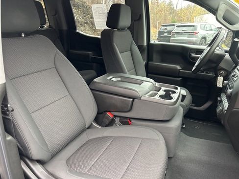 Used 2020 Chevrolet Silverado 1500 Custom Trail Boss w/ Custom Convenience Package image 8