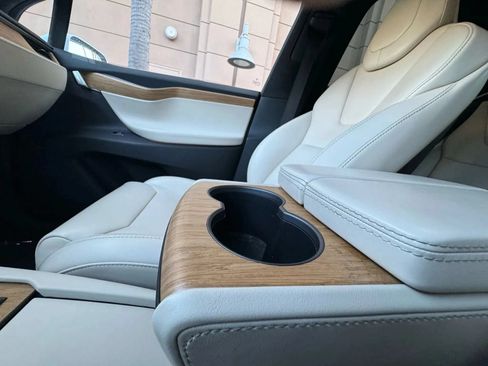 Used 2019 Tesla Model X Long Range AWD/4WD image 42