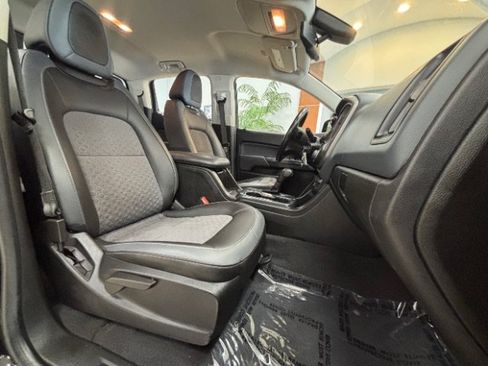 Used 2021 Chevrolet Colorado Z71 RWD image 14