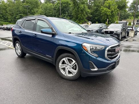 Used 2020 GMC Terrain SLE w/ Driver Convenience Package AWD/4WD image 7