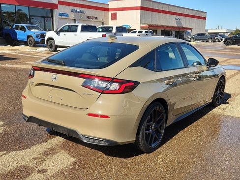 Used 2025 Honda Civic Sport image 4