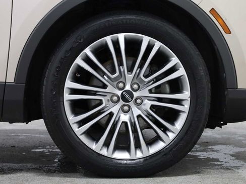 Used 2017 Lincoln MKX Reserve w/ Lincoln MKX Climate Package AWD/4WD image 12