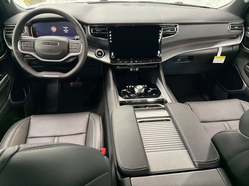 New 2026 Jeep Grand Wagoneer Limited AWD/4WD image 18