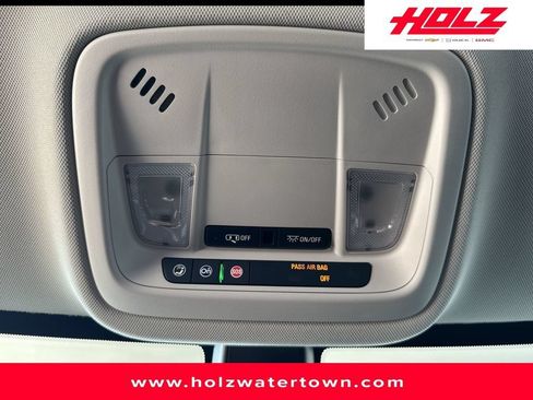 Certified 2019 Chevrolet Traverse LT FWD image 27