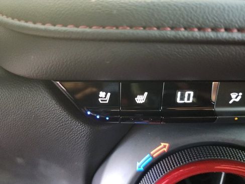 Used 2022 Chevrolet Blazer RS w/ Enhanced Convenience Package image 30