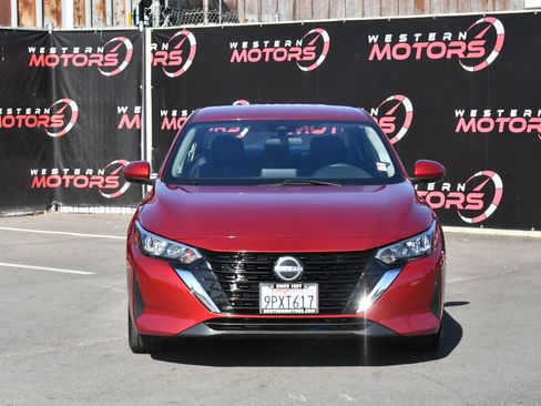 Used 2025 Nissan Sentra SV FWD image 2