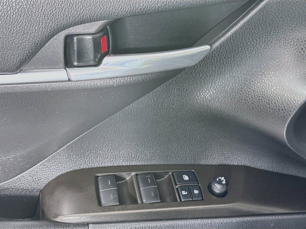 Used 2021 Toyota Camry LE FWD image 22