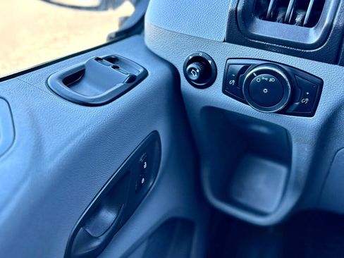 Used 2018 Ford Transit 250 130 Low Roof image 19