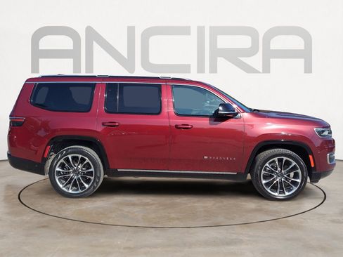 Used 2023 Jeep Wagoneer Series III w/ Premium Group I RWD image 11