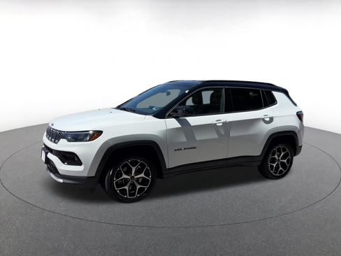 Used 2025 Jeep Compass Limited AWD/4WD image 8