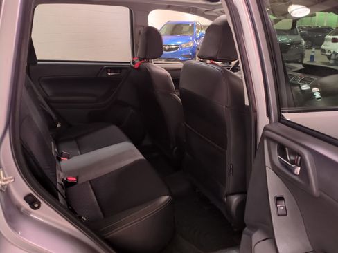 Used 2018 Subaru Forester 2.5i Premium image 12