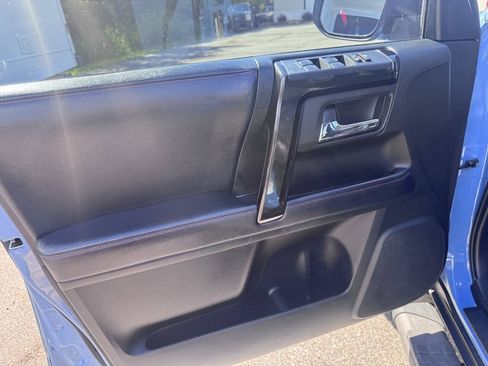 Used 2018 Toyota 4Runner TRD Pro AWD/4WD image 6