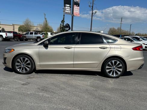 Used 2019 Ford Fusion SE AWD/4WD image 8
