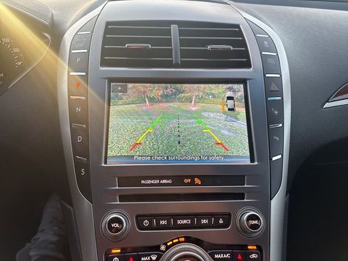 Used 2018 Lincoln MKZ Reserve w/ Technology Package image 4