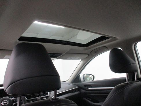 New 2025 Nissan Altima 2.5 SL image 35