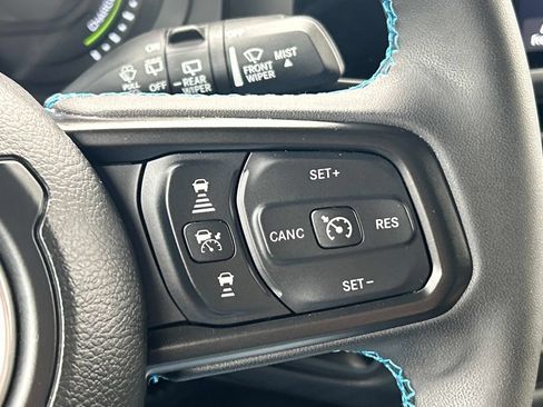 Used 2024 Jeep Wrangler Unlimited Rubicon 4xe AWD/4WD image 23