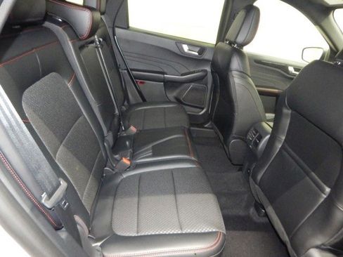 New 2025 Ford Escape ST-Line w/ Tech Pack #1 image 17