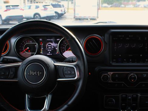 Used 2022 Jeep Gladiator Mojave image 22