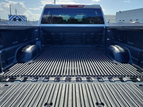 Used 2025 Chevrolet Silverado 2500 LT w/ Convenience Package AWD/4WD image 7