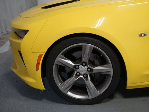 Used 2018 Chevrolet Camaro SS image 5
