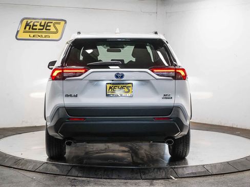 Used 2020 Toyota RAV4 XLE image 3