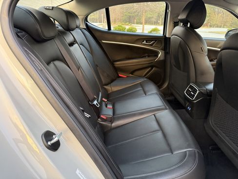 Used 2025 Genesis G70 2.5T image 38