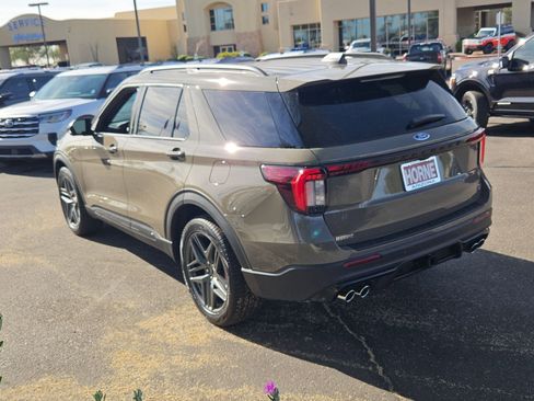 New 2026 Ford Explorer ST w/ Sun And Sound Package image 4